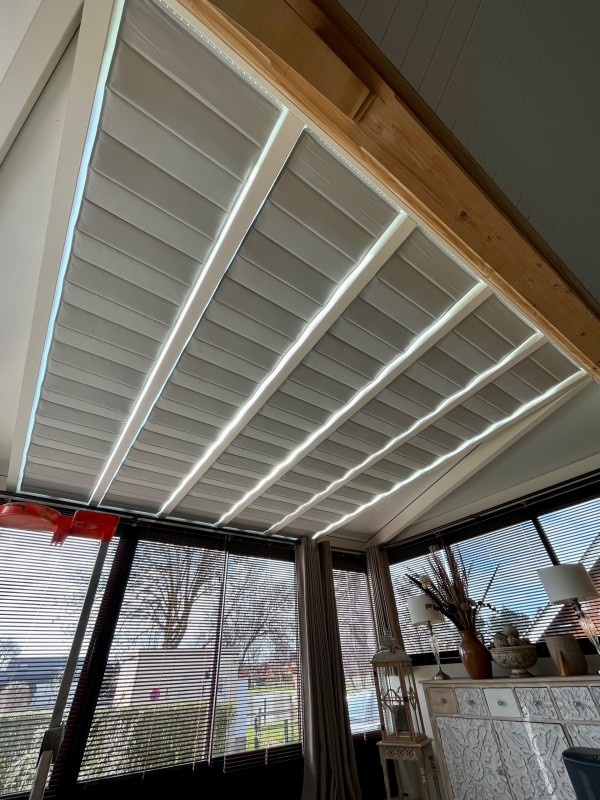 Installer un store intérieur de véranda pour une élégance intemporelle et se protéger du soleil et de l’effet de serre à Cabourg près de Deauville (14)