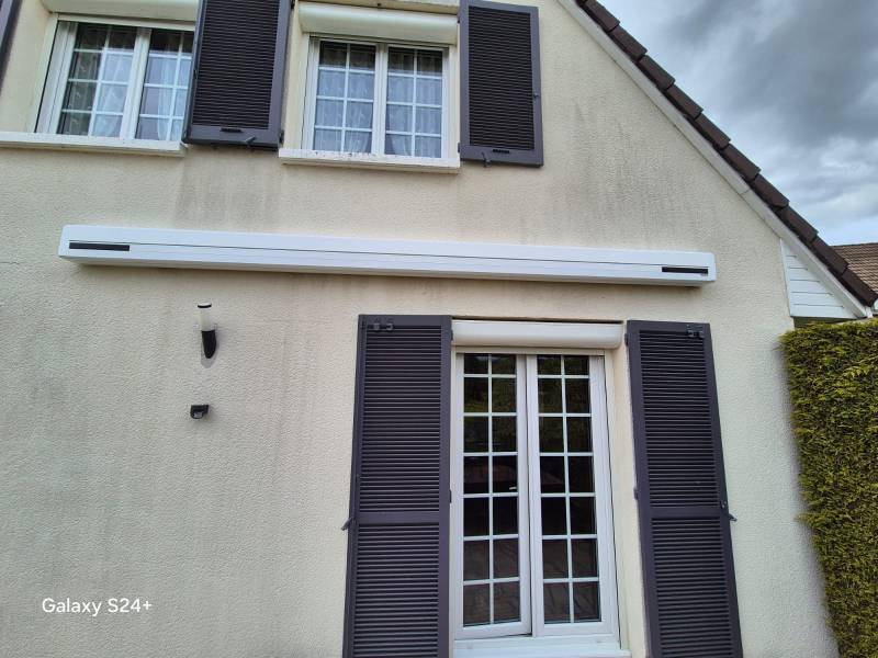 Store banne solaire WINSOL sur mesure installé à Barentin – ETANEL
