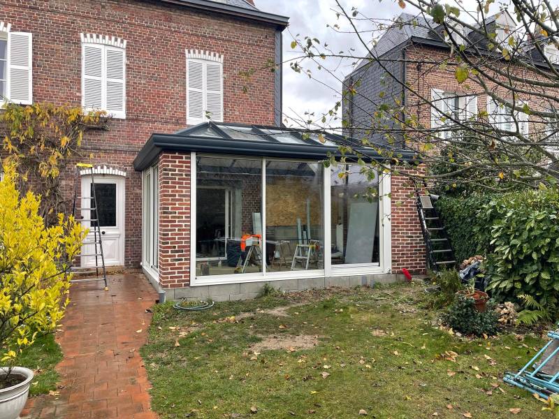 Véranda aluminium 4 pans blanc 9010 sur-mesure à Bihorel